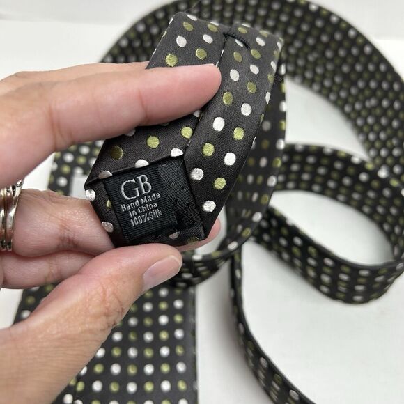 Geoffrey Beene Men’s Neck Tie 100% Silk Green Polka Dot - Picture 3 of 4